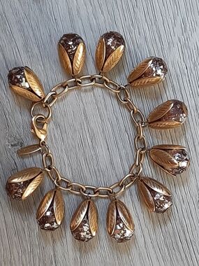 Vtg Lenora Dame Bracelet Antique Gold Tone Cha-Cha Teardrop Charms READ